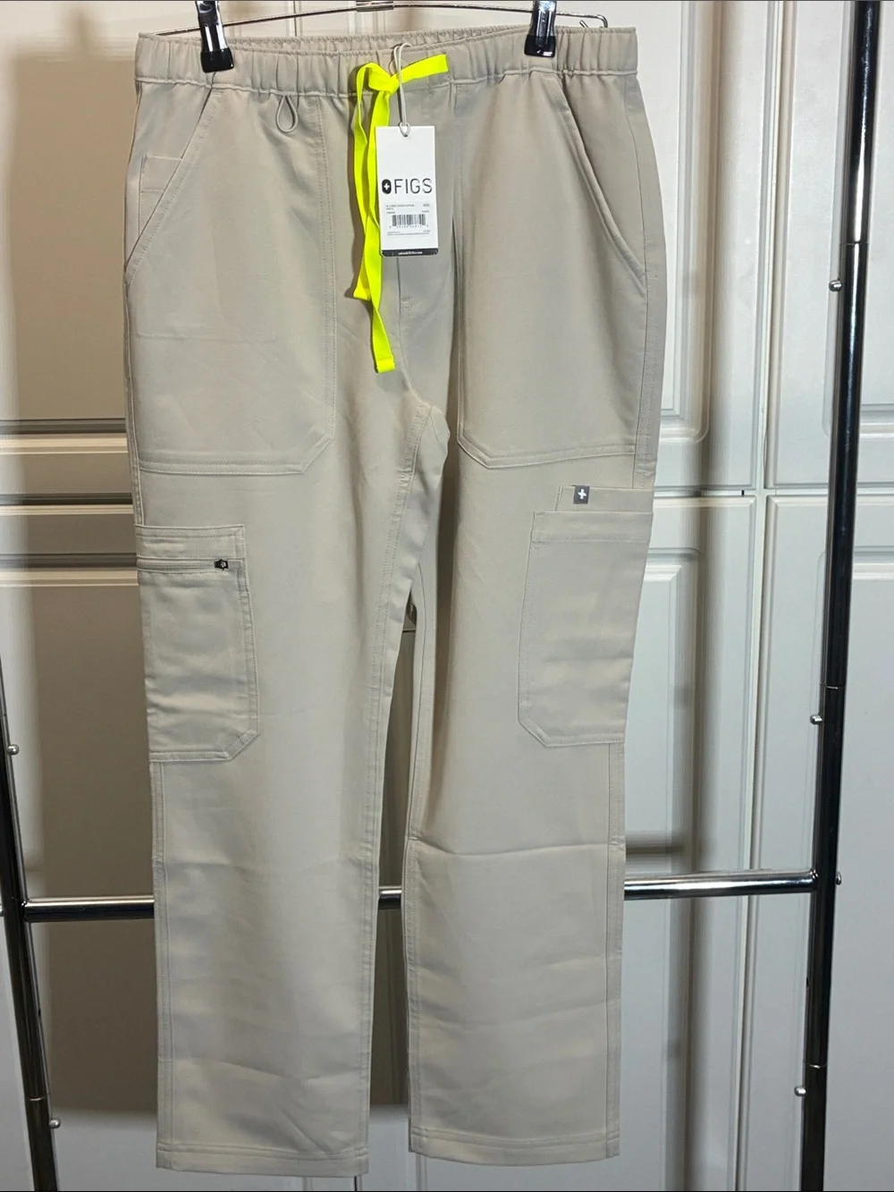 FIGS Men’s XS Cairo Beige Cargo Scrub Pants with Neon Yellow Drawcord